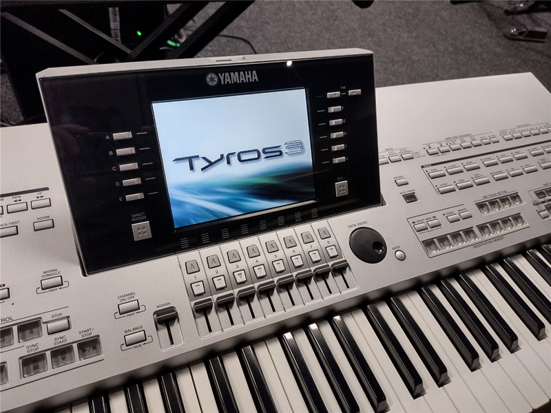 TYROS 3 (occ)